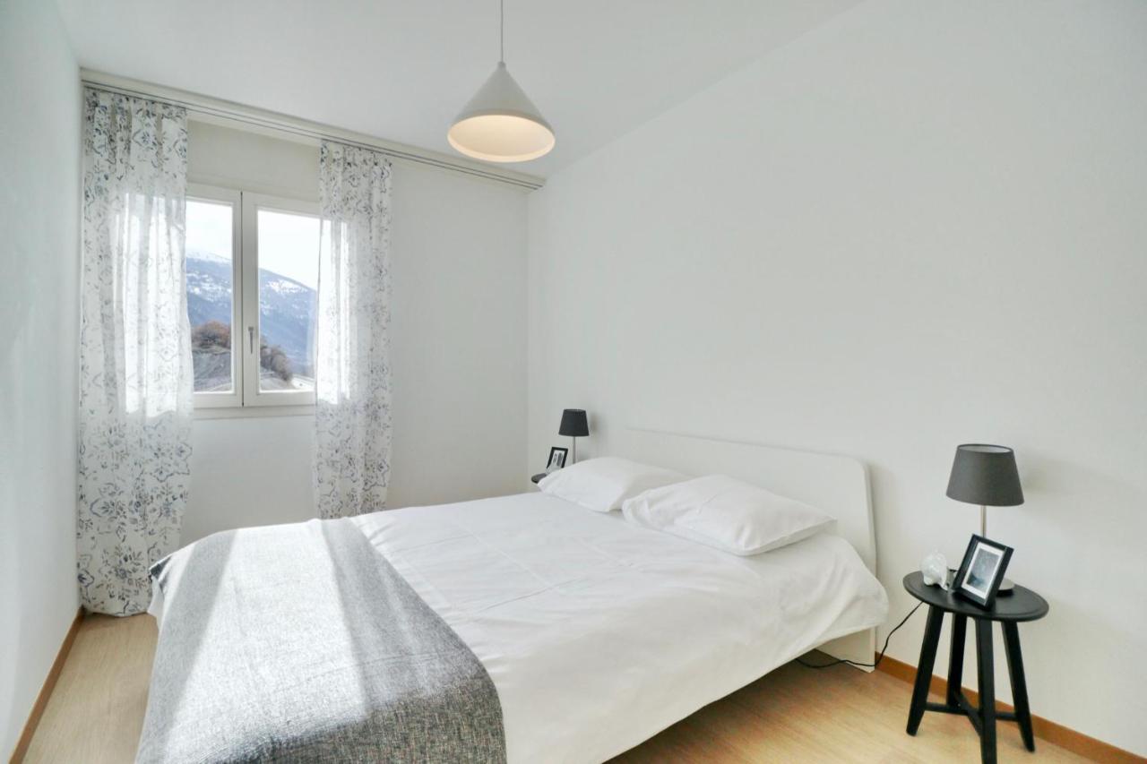 Large Modern Apartment In A Residential Area In Sierre ภายนอก รูปภาพ