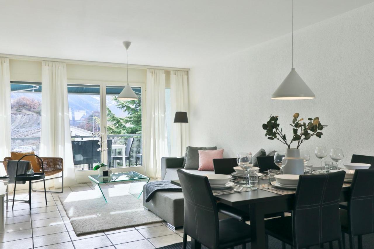 Large Modern Apartment In A Residential Area In Sierre ภายนอก รูปภาพ